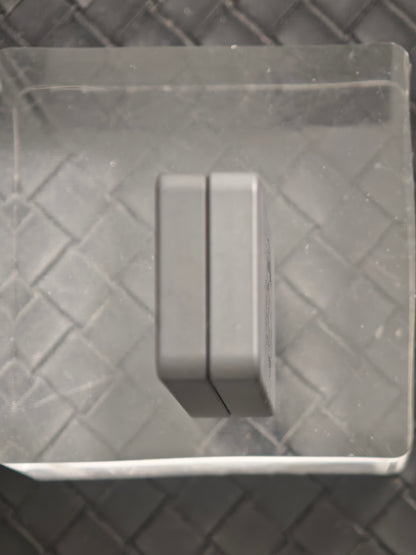 Mute Zirconium