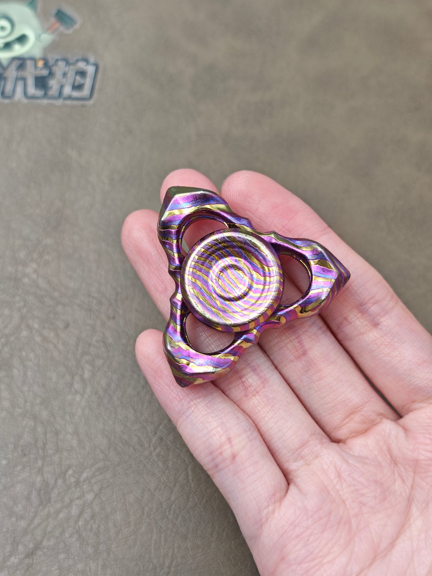 Thorns And Fog Zircuti
