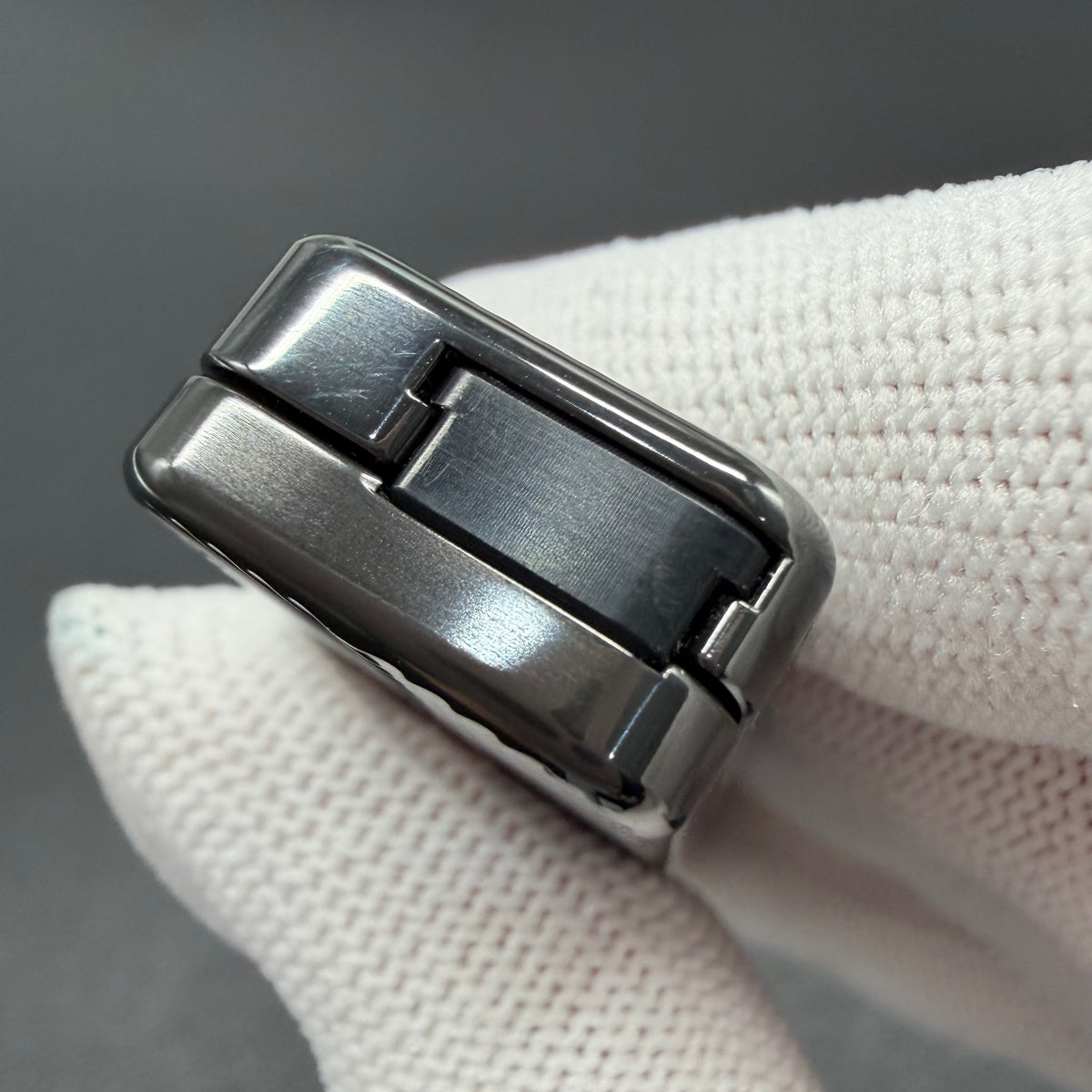 Tita Zirconium Color-Anodized Polished