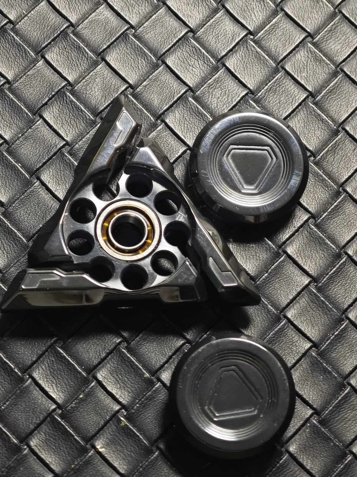 Tri Body Zirconium