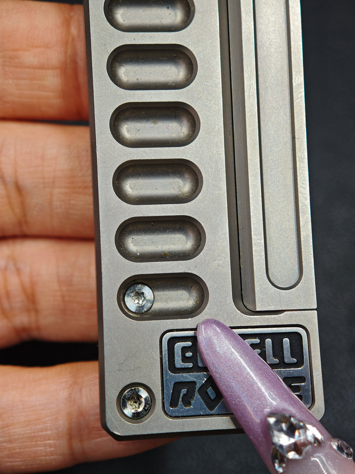 Quirky Ruler Titanium