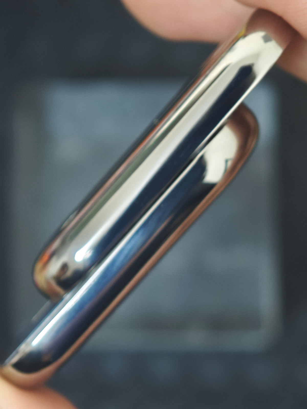Floating Cloud Titanium Polished