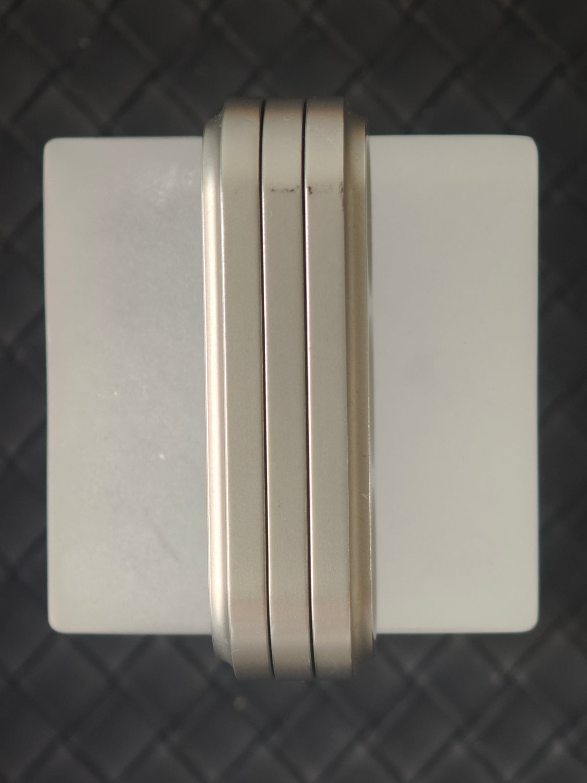 Pea Stainless Steel Stonewashed