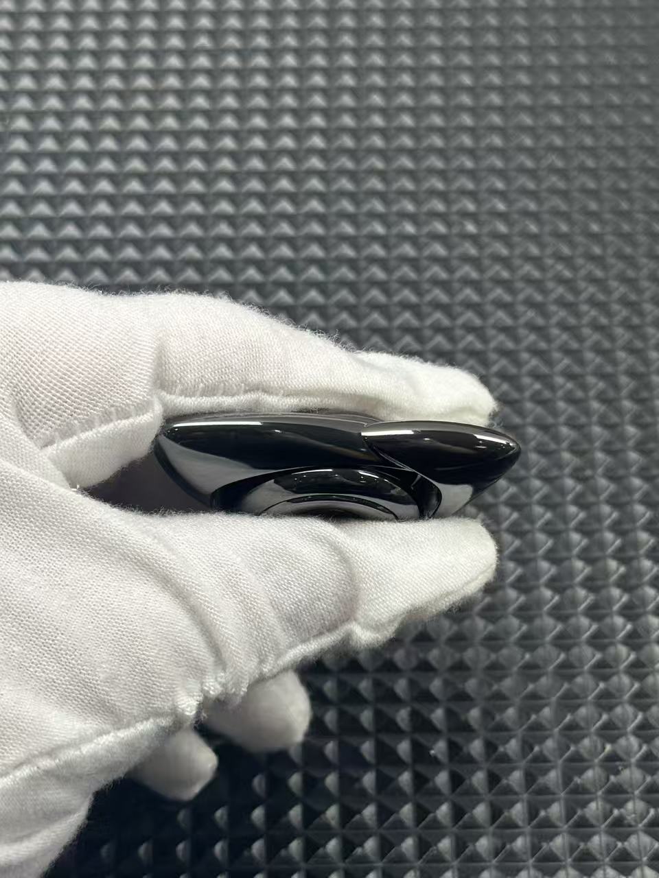 Wind Zirconium