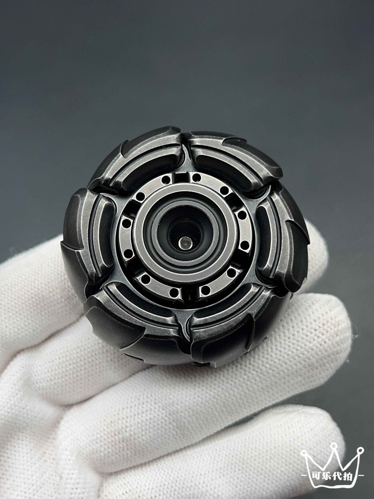 GoBiggeR Pillbug Precision Machined Shell-Opening Metal EDC Fidget Spinner Stainless Steel Distressed