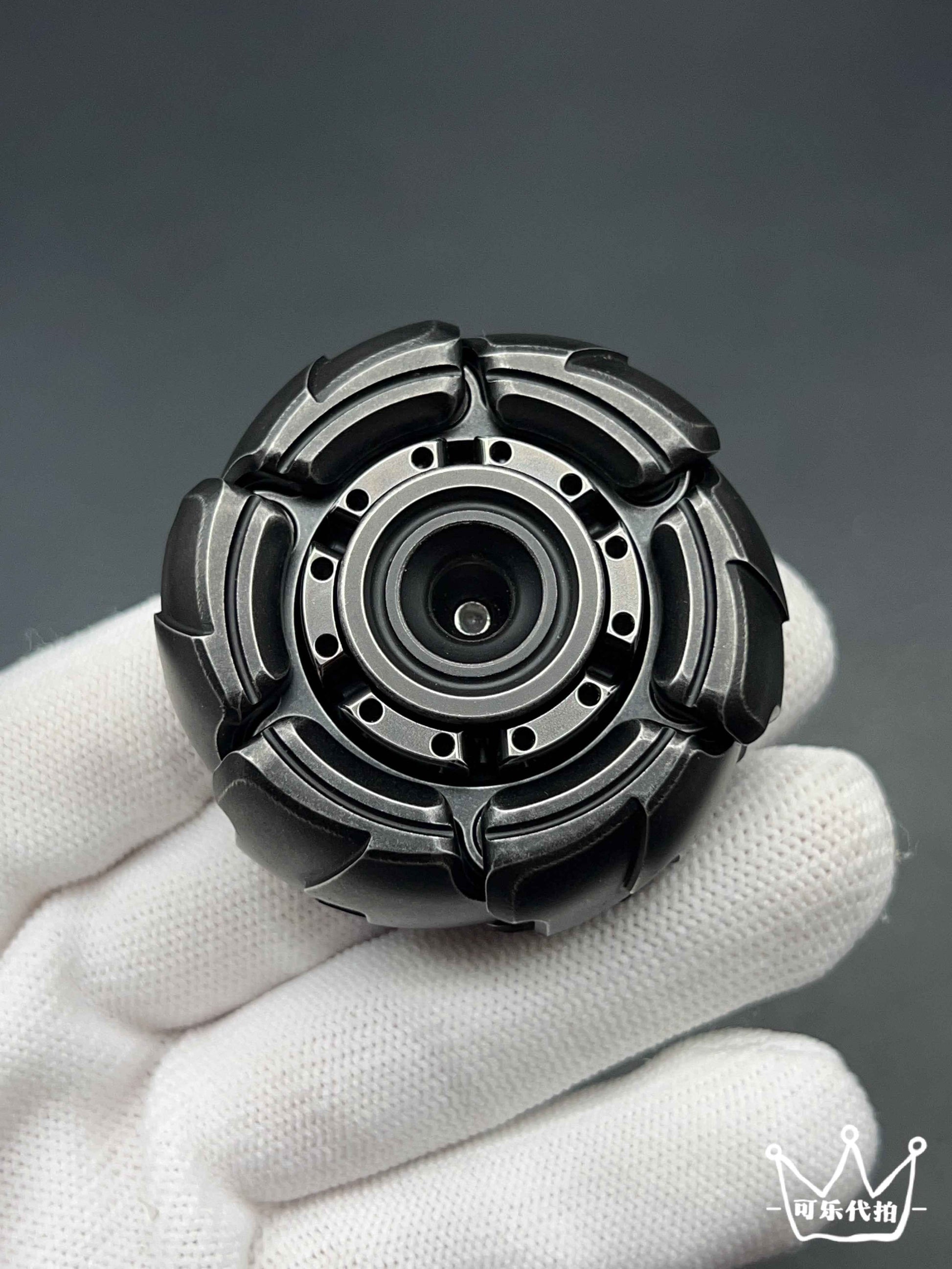 GoBiggeR Pillbug Precision Machined Shell-Opening Metal EDC Fidget Spinner Stainless Steel Distressed