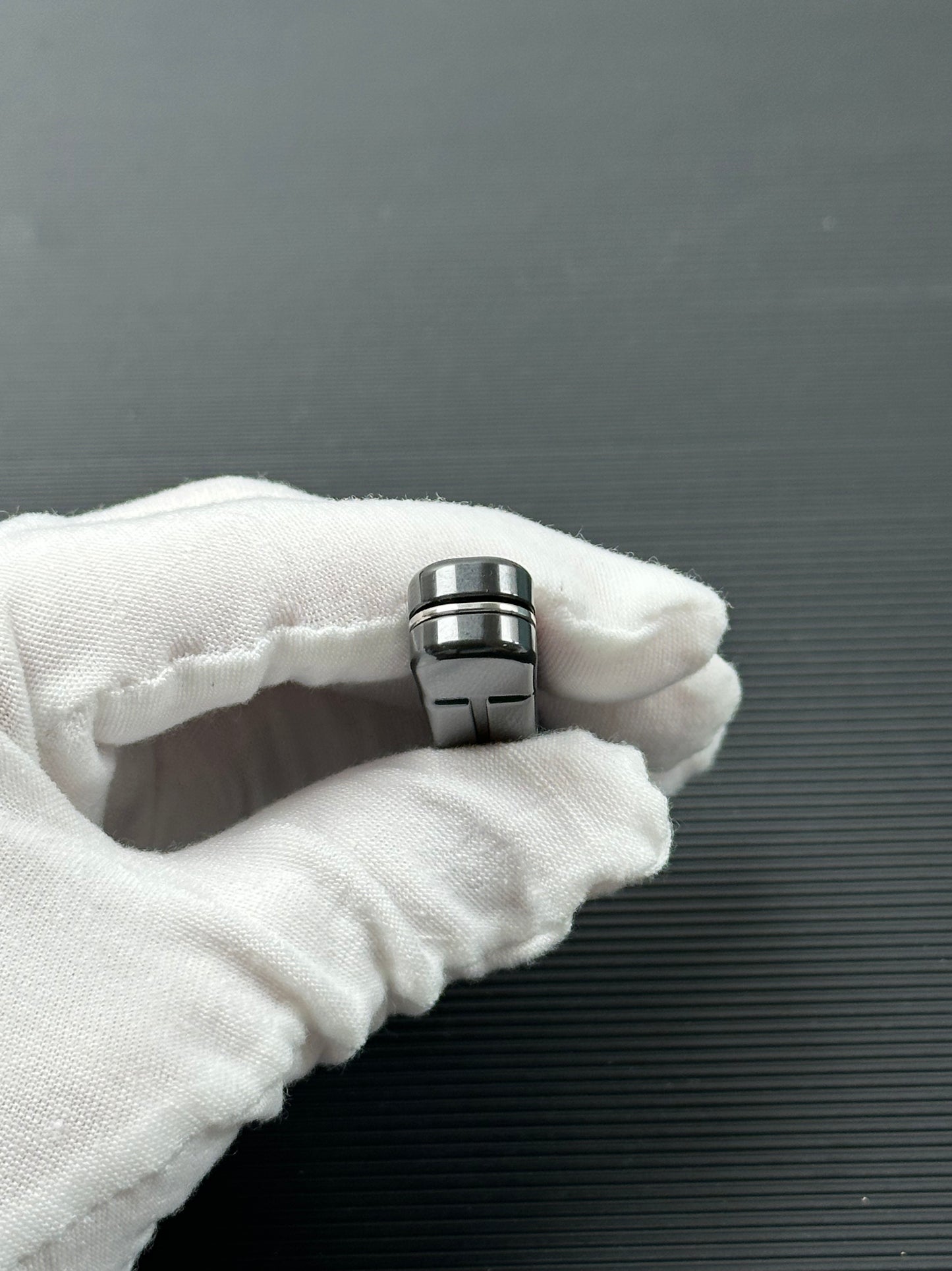 Snake Zirconium