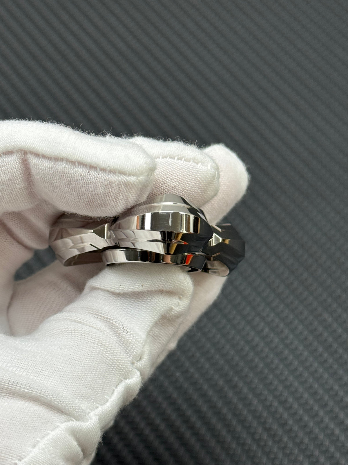 Cat's Eye Stainless Steel Polished