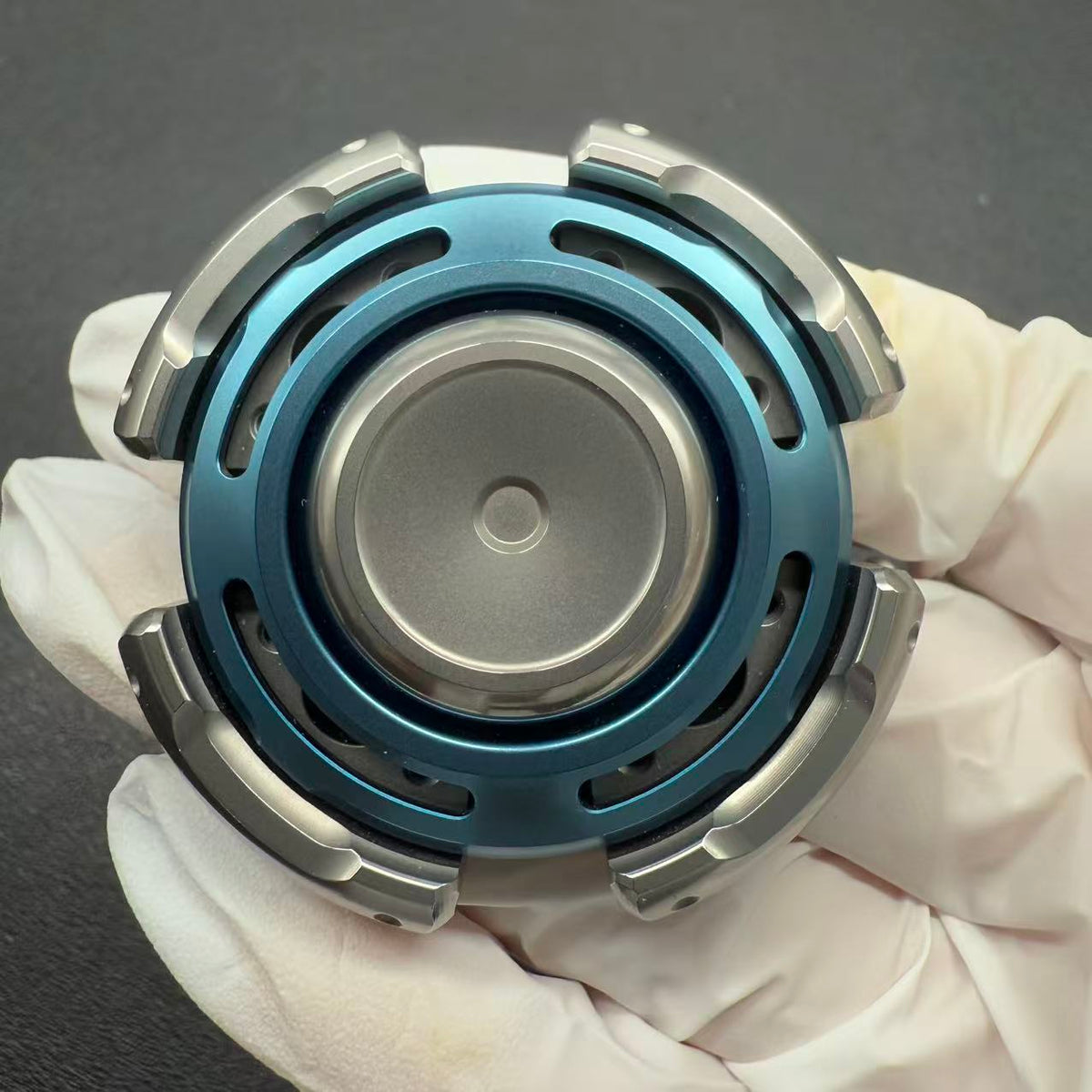 Resonance Titanium