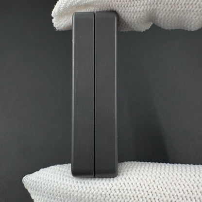 Mute Zirconium