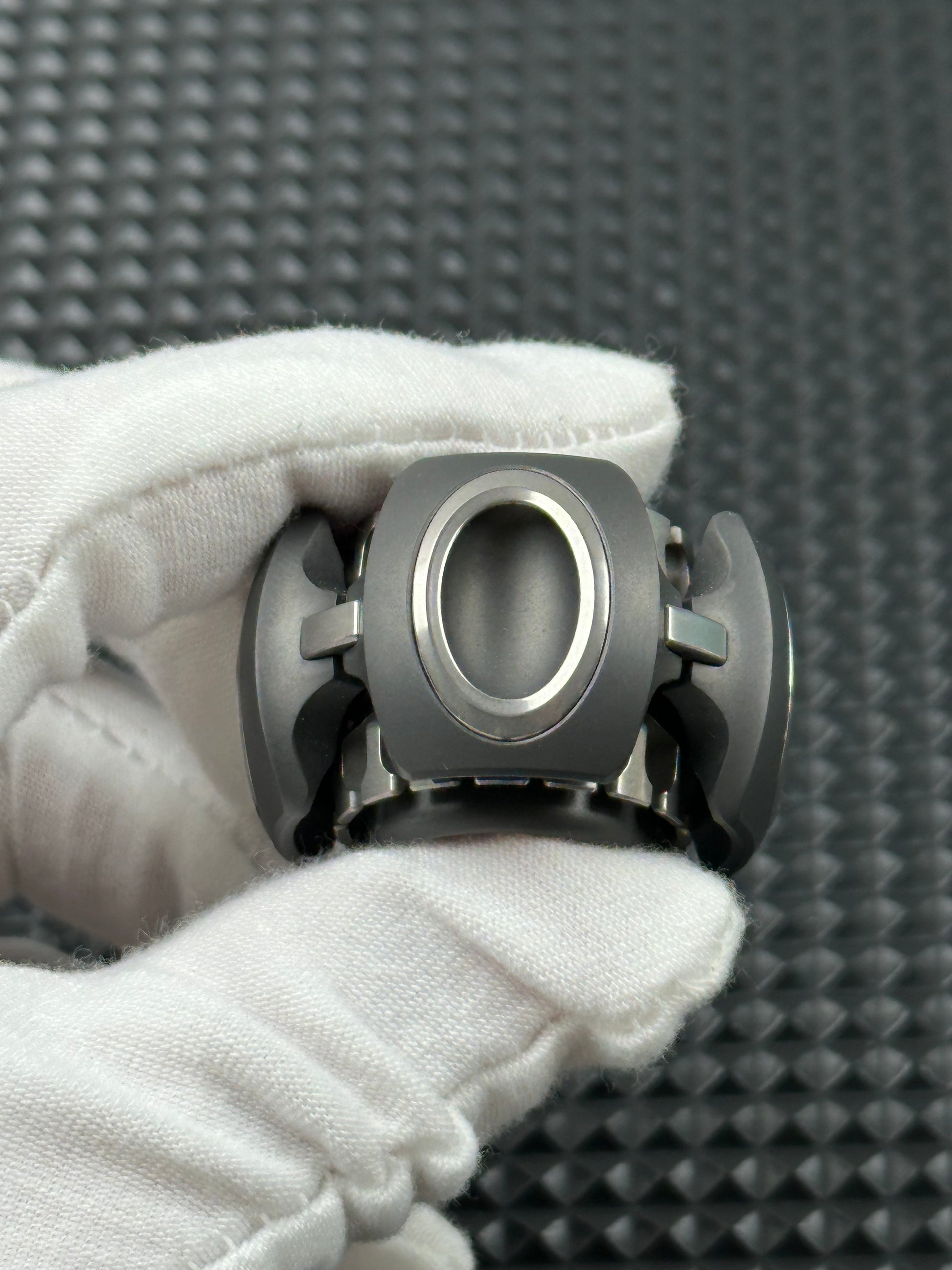 Noiz O Zirconium Limited Edition