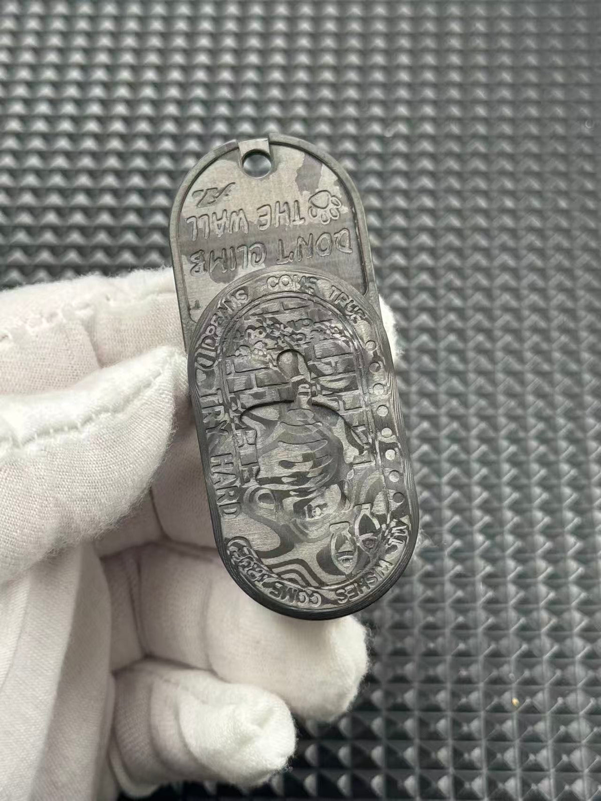 F2 Carbon Damascus
