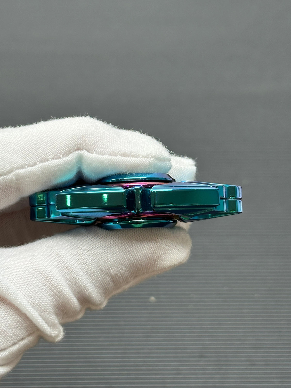 Dark Shell Opening Zirconium