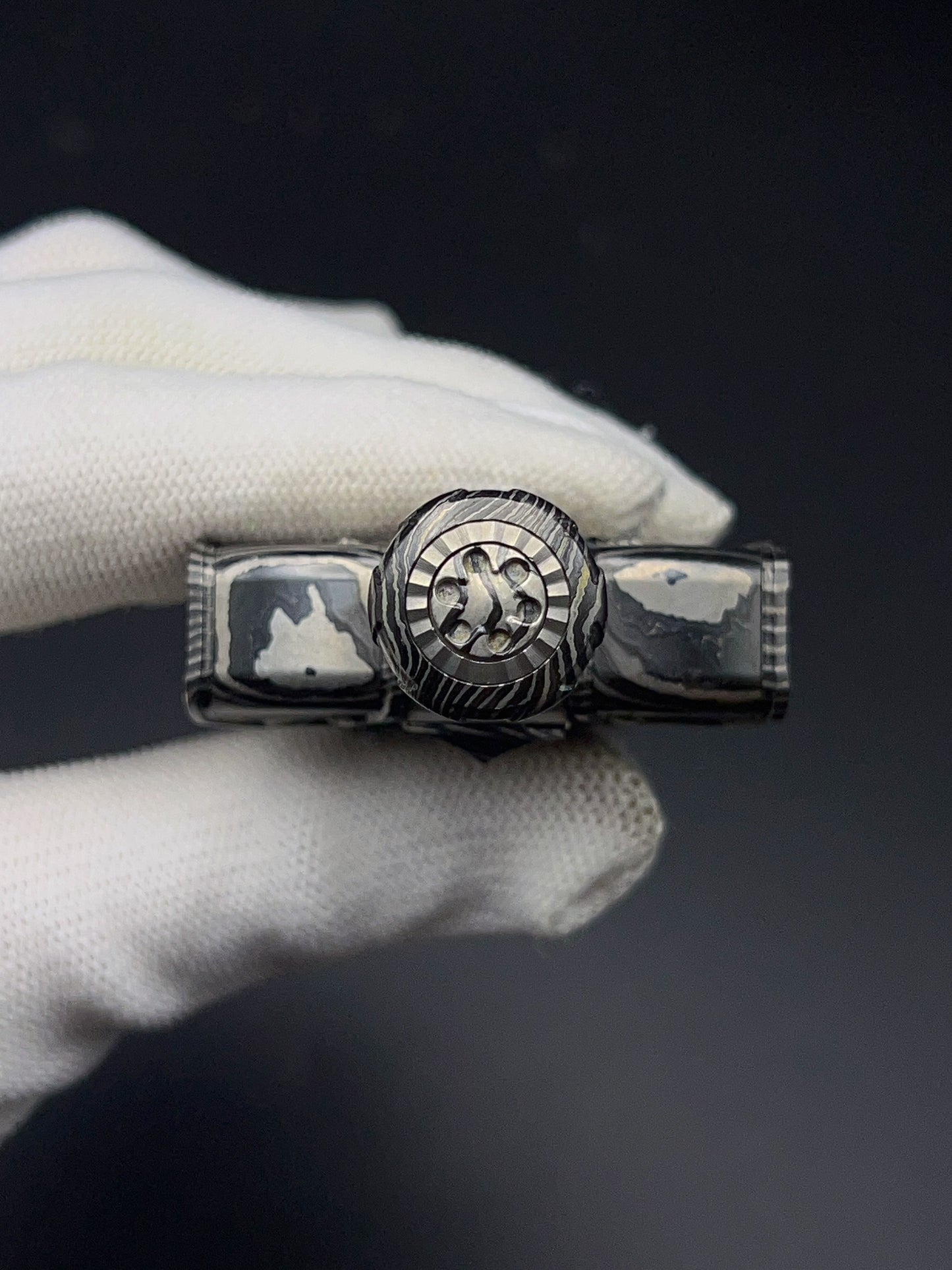 Ghost Lantern Lake Sword Zircuti