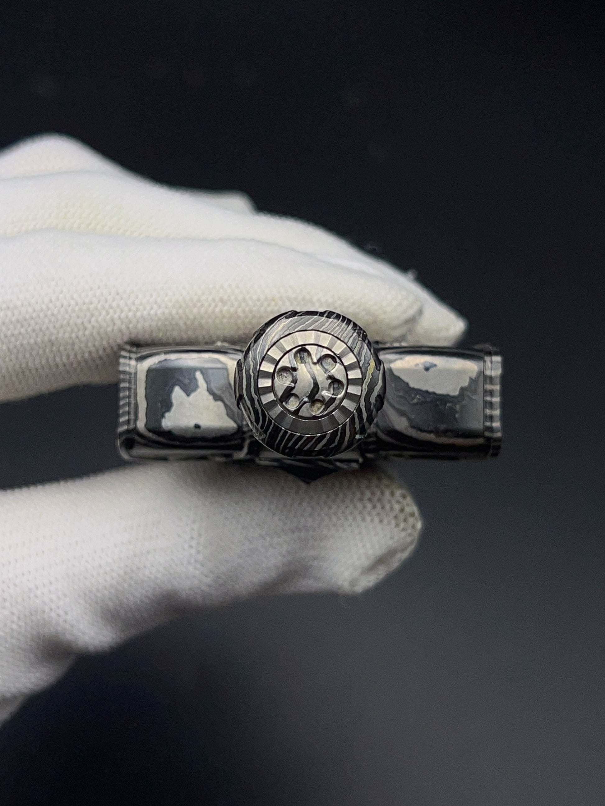 Ghost Lantern Lake Sword Zircuti