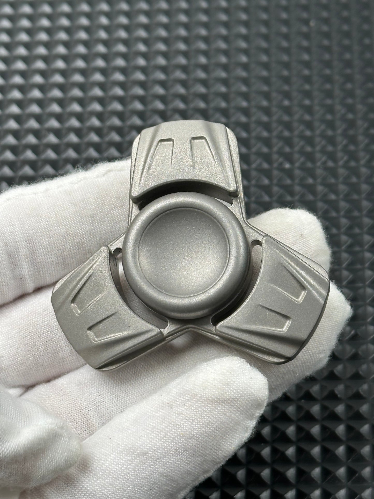 G One Titanium