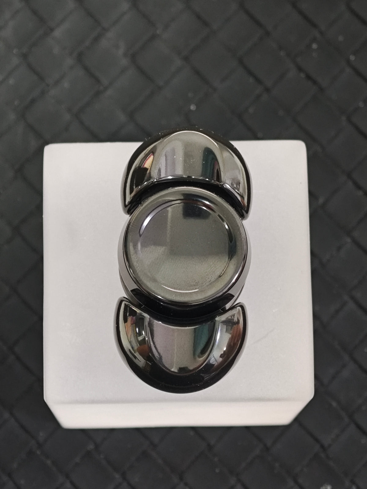 Kitty Zirconium Polished