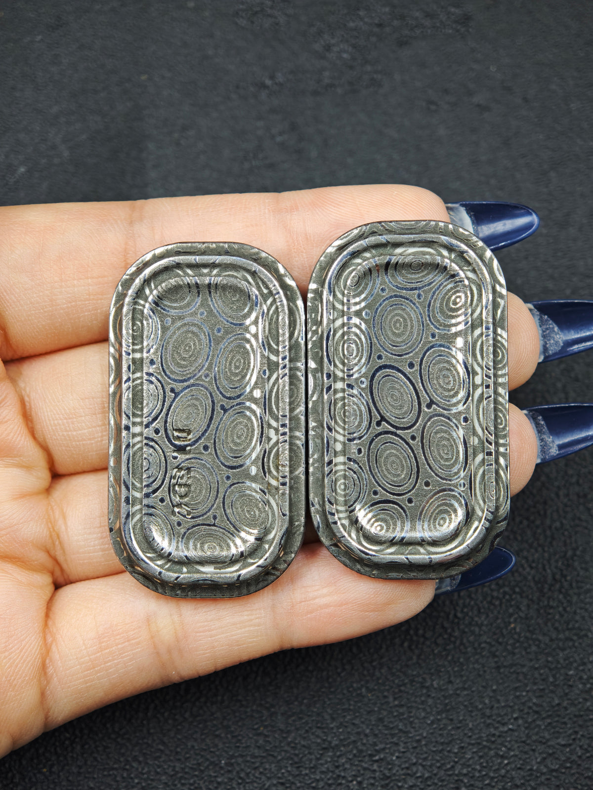 No.11 Shell Stainless Steel Stonewashed Engraved
