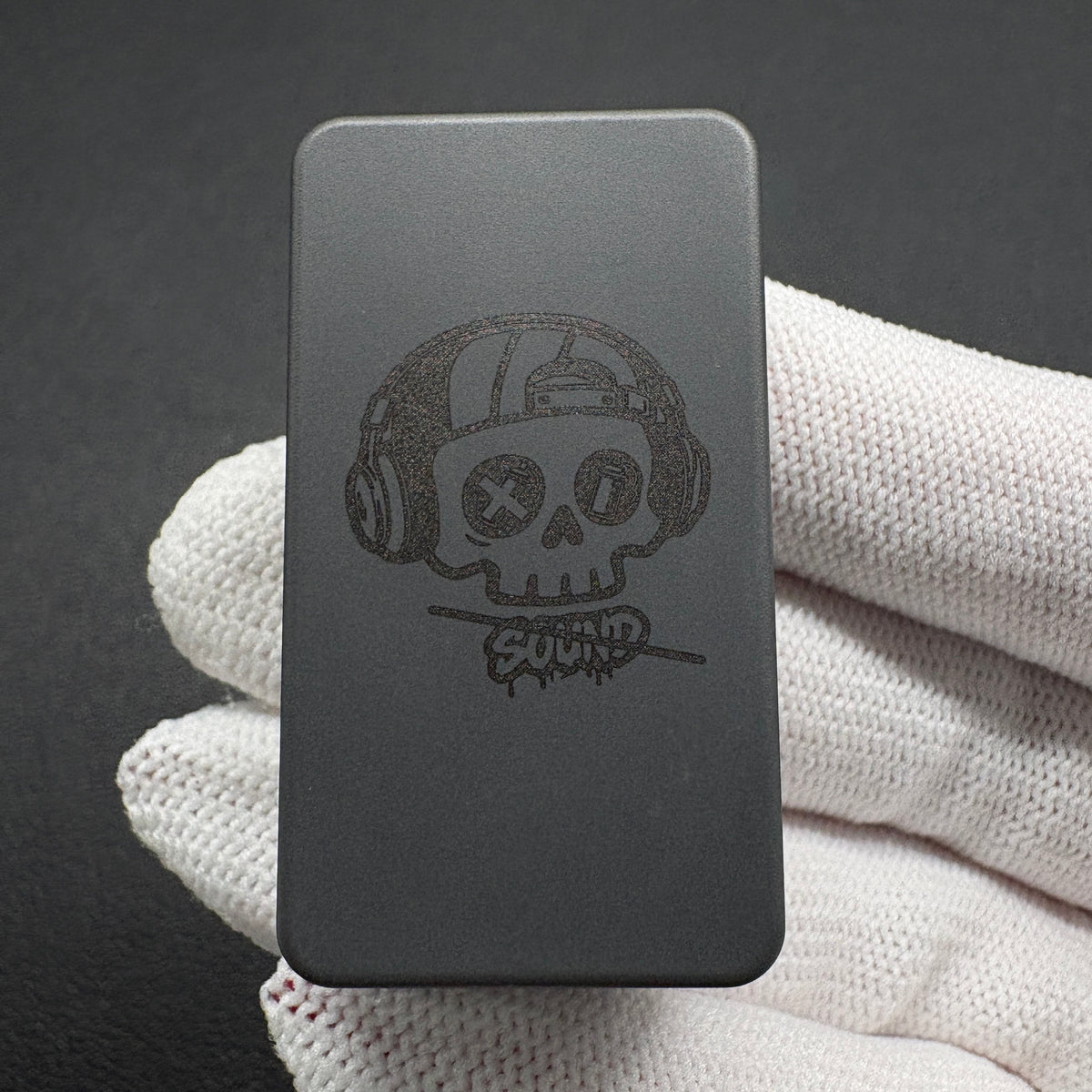 Mute Zirconium