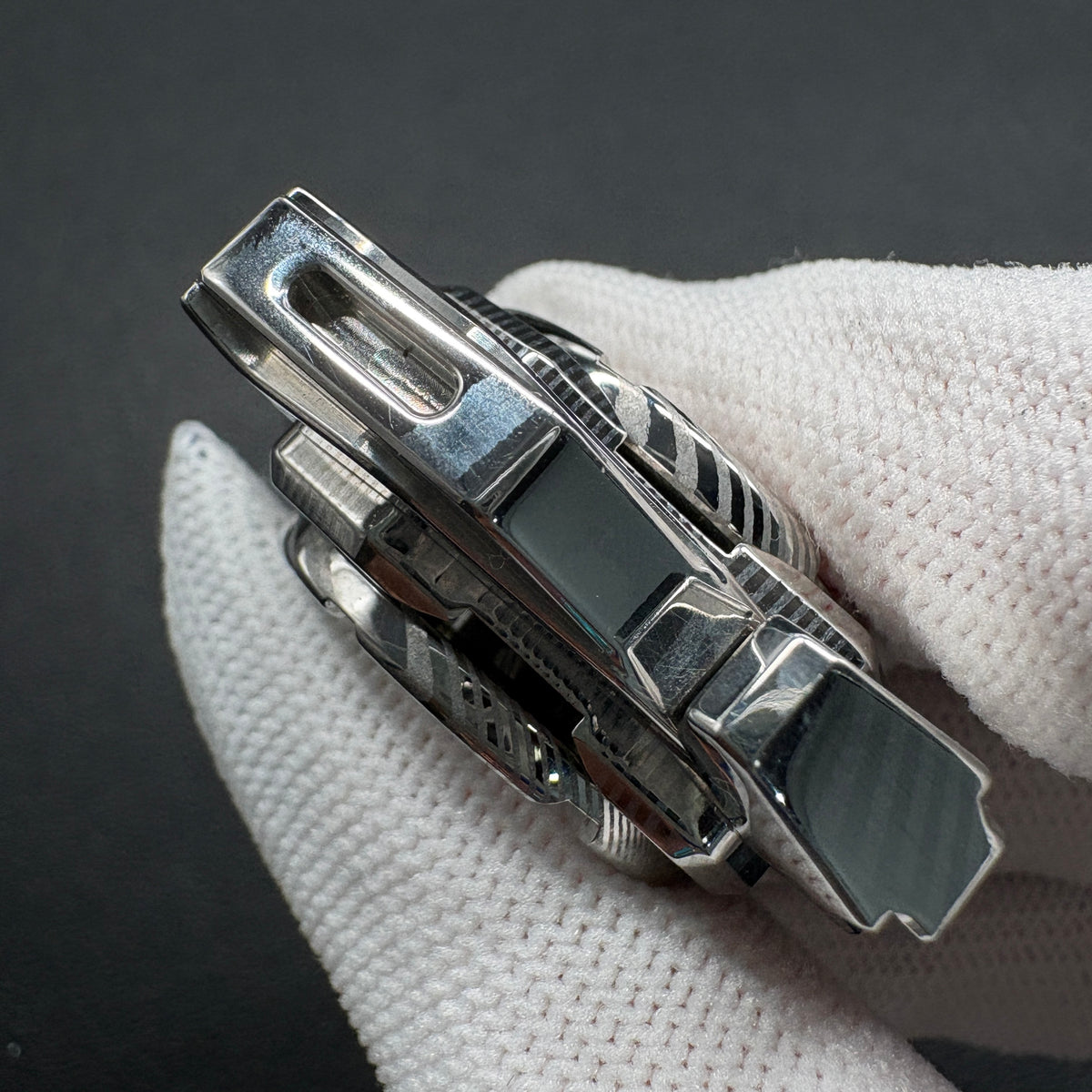 Haze Shell Opening Damasteel