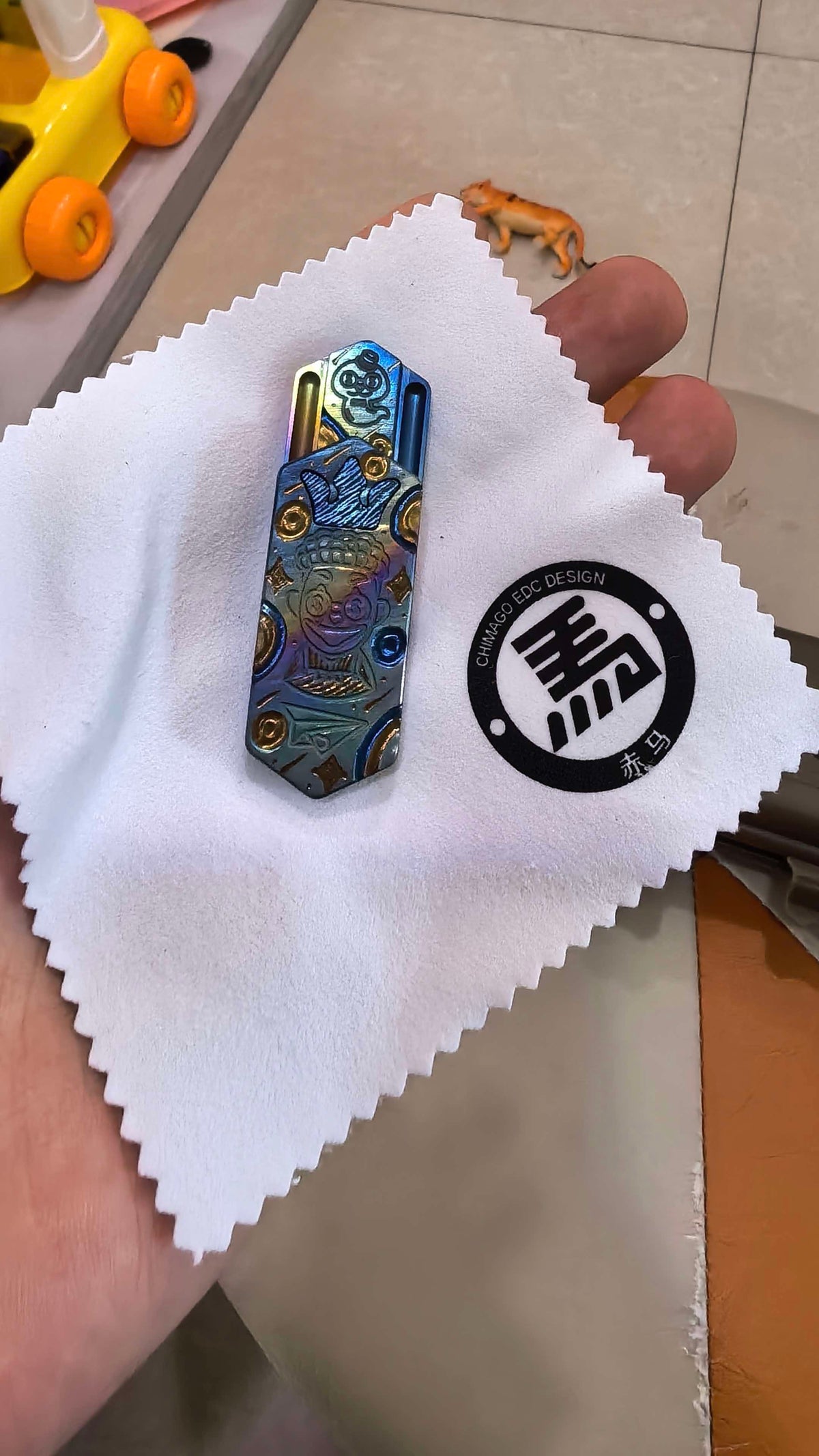 Plane Titanium Engraved