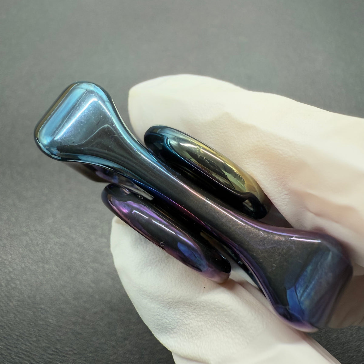 Two-Leaf Horizon Zirconium Oil Slick