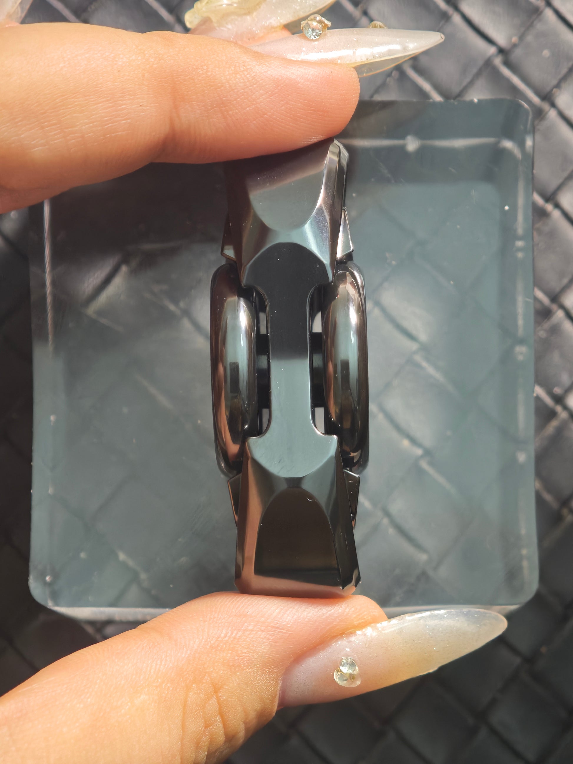 Pan Yixian Zirconium
