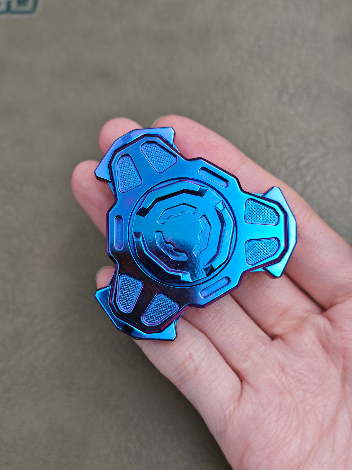 Triple Leaf Ignition Shell Opening Zirconium