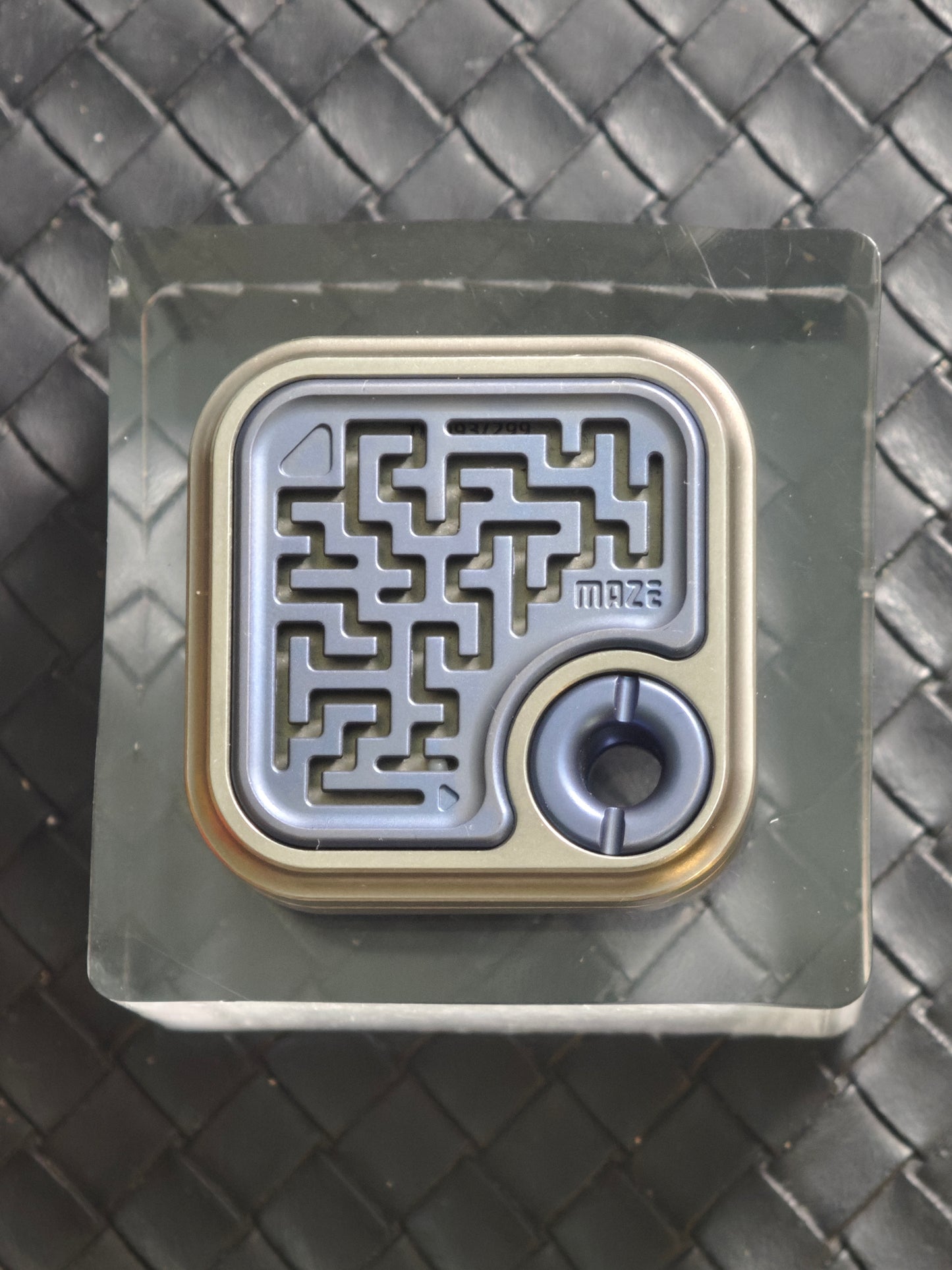 MAZE BLOCK Titanium