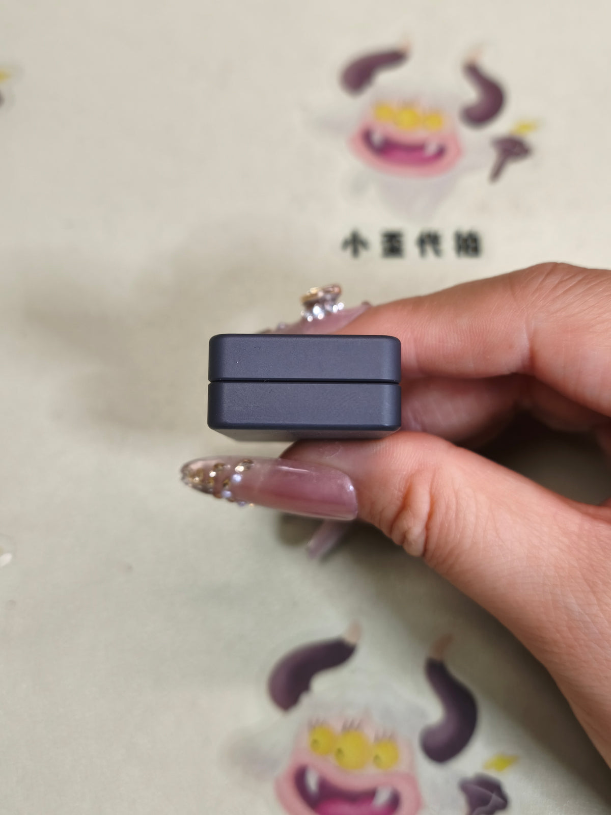 Mute Zirconium