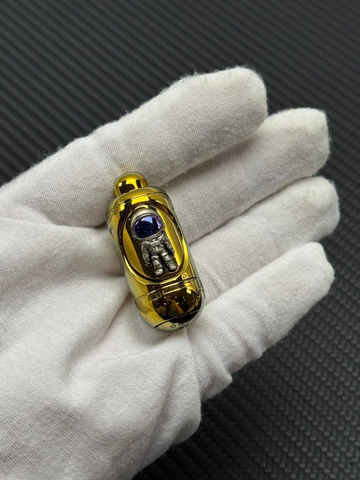 Holy Egg 2.0 Zirconium