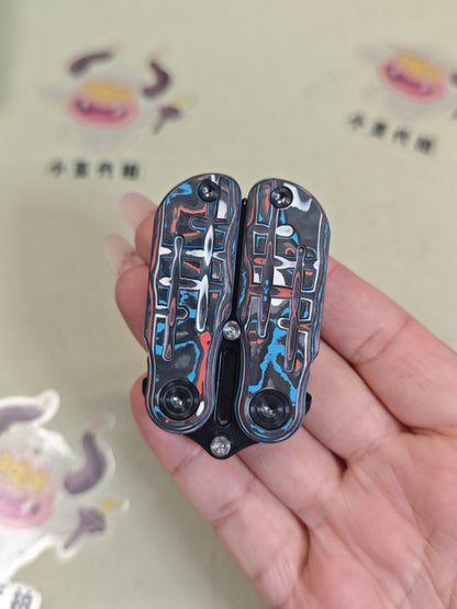 Aquaking Carbon Damascus