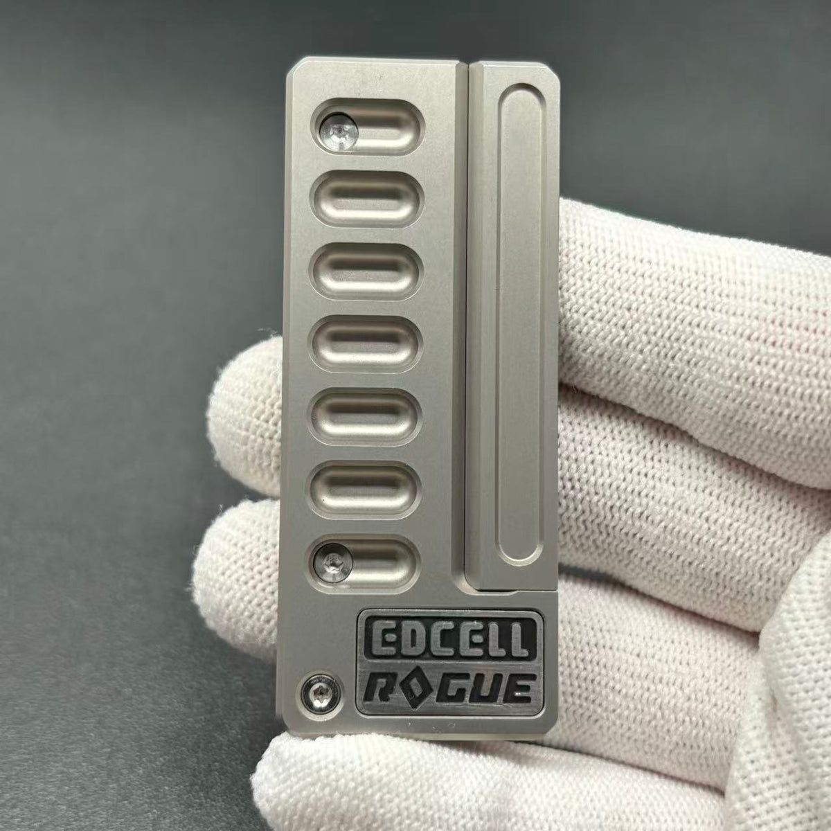 Quirky Ruler Titanium