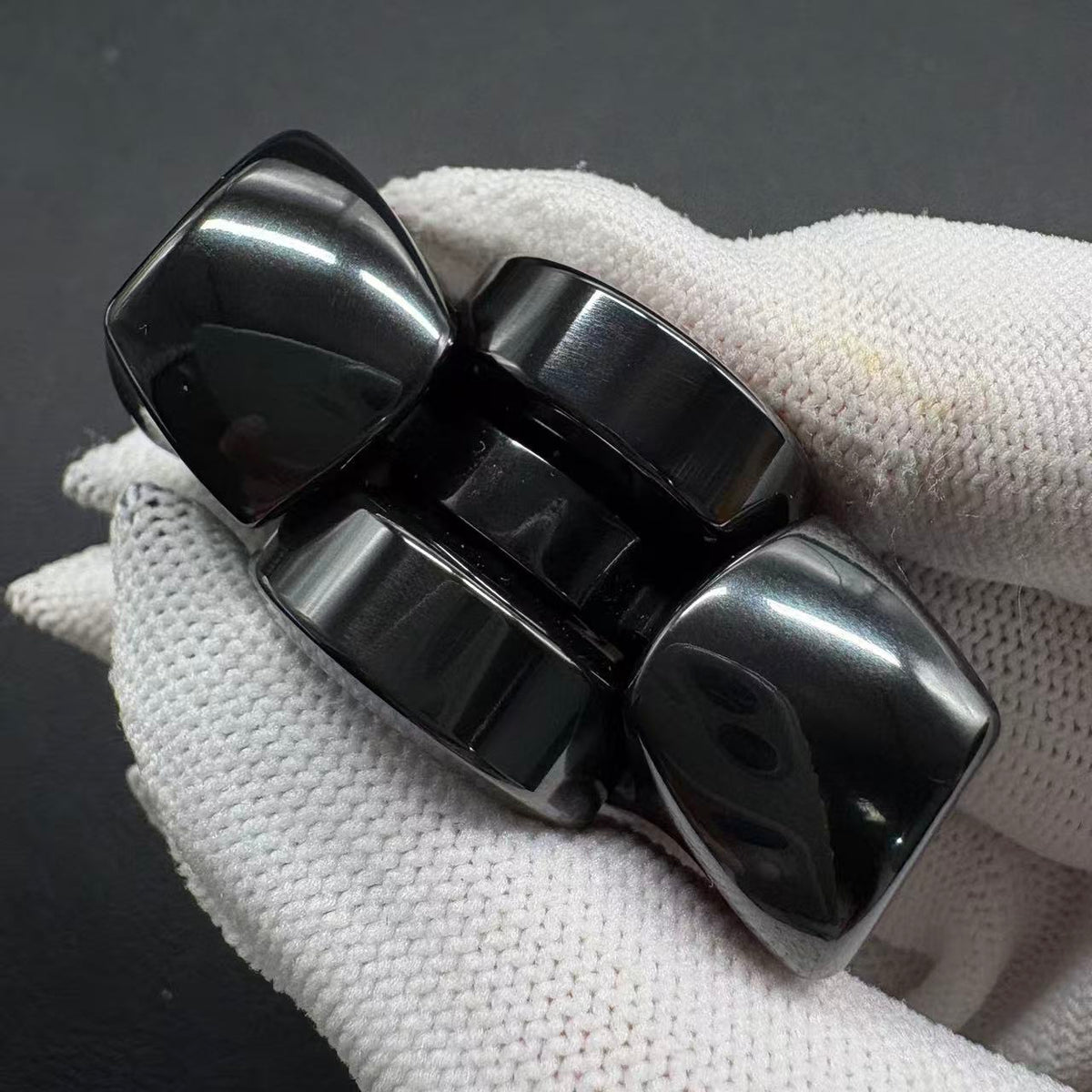 Zhen Zirconium Polished