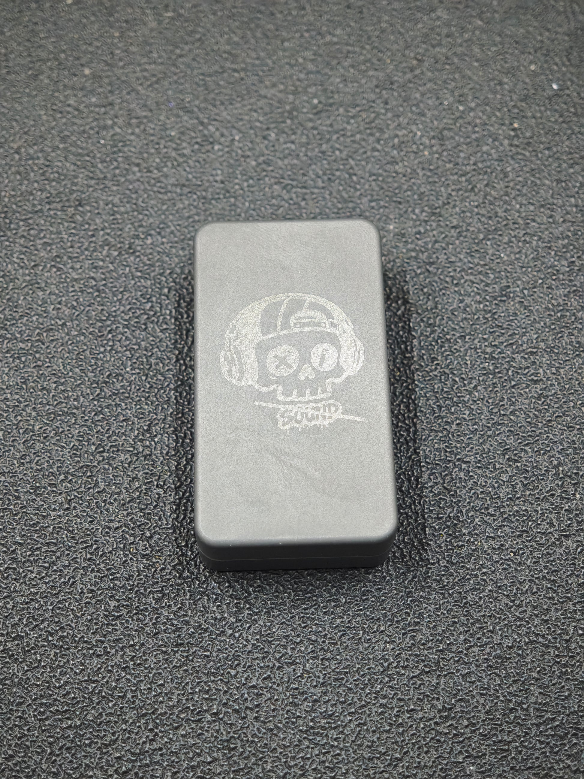 Mute Zirconium