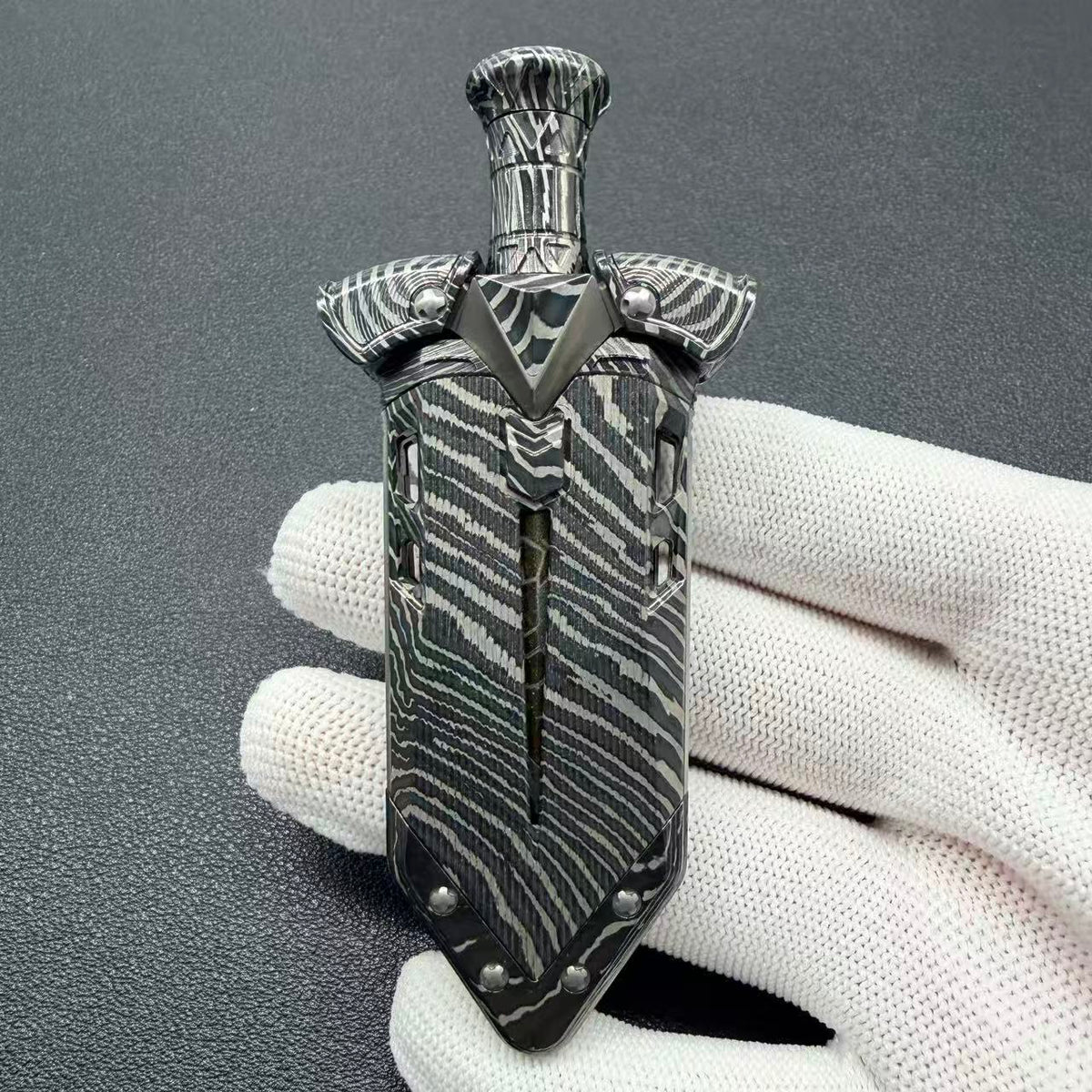 Aroundight Zircuti