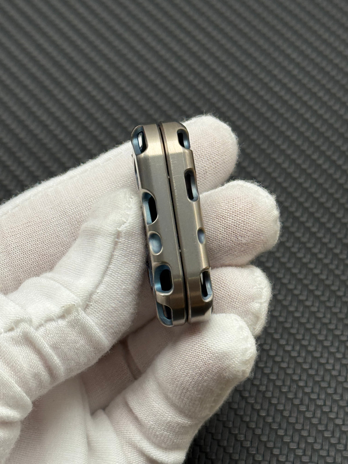 Top B Titanium