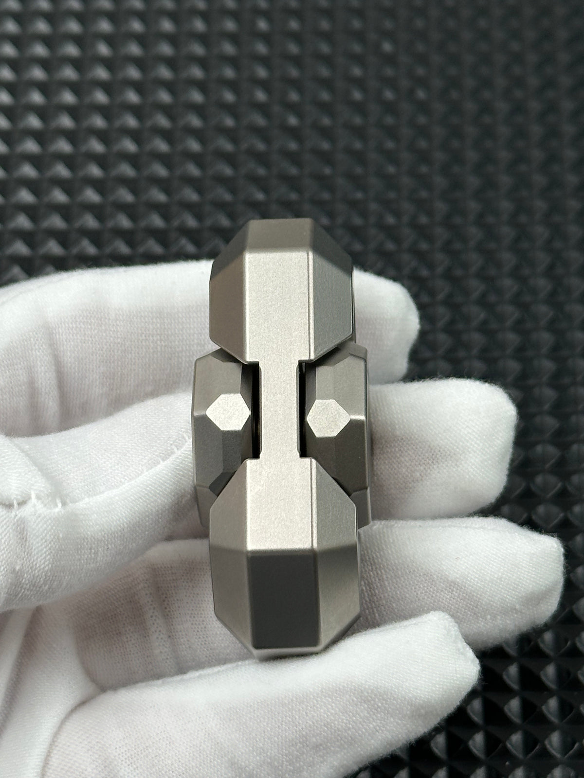 Crystal Twin Leaf Titanium