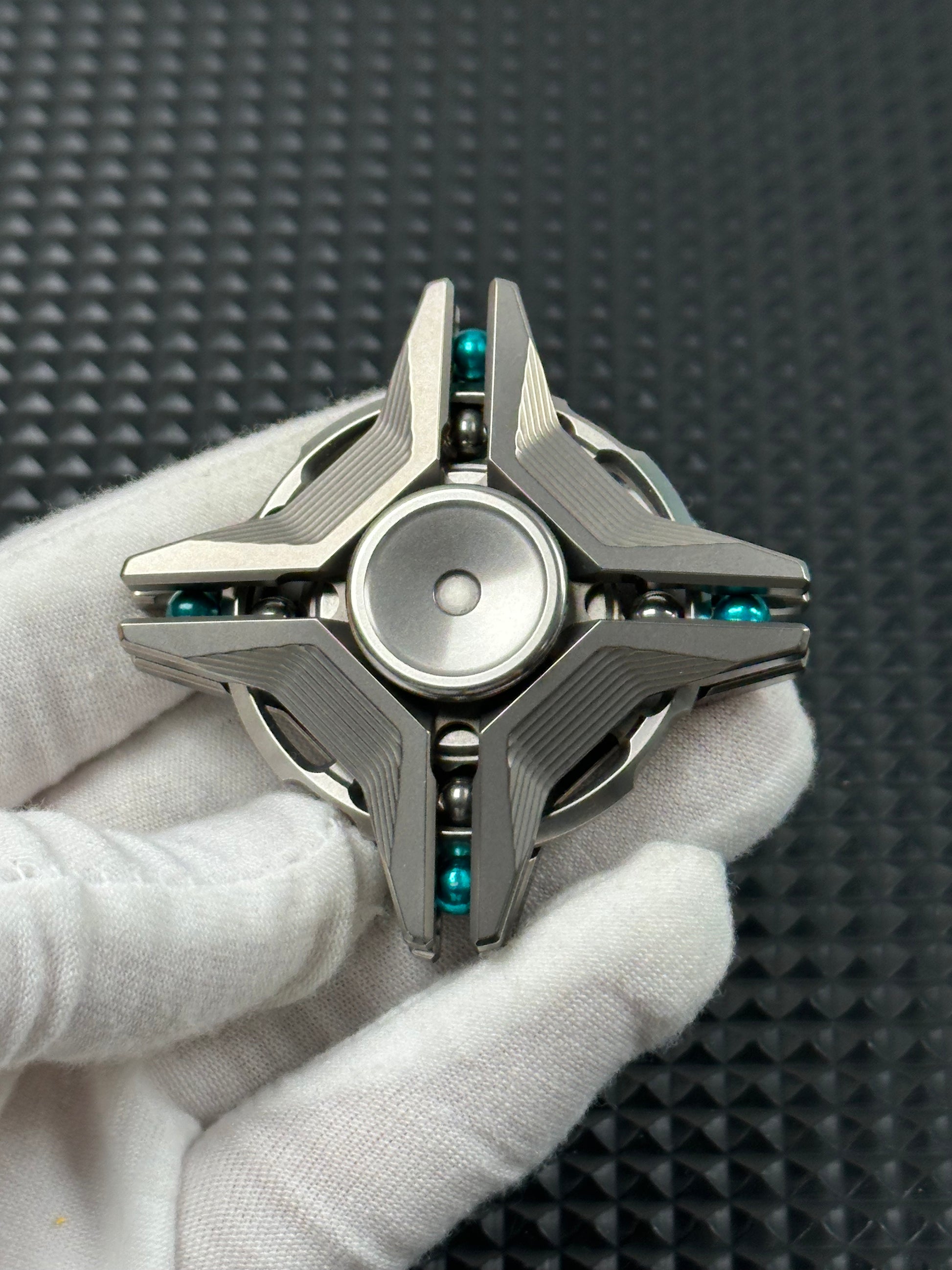 Manzala Titanium