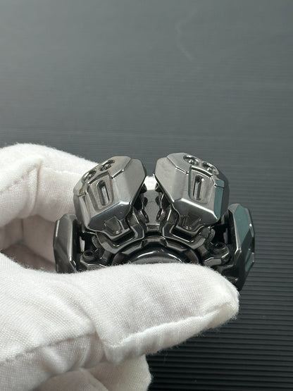 Ancient Iron Shell Opening Zirconium