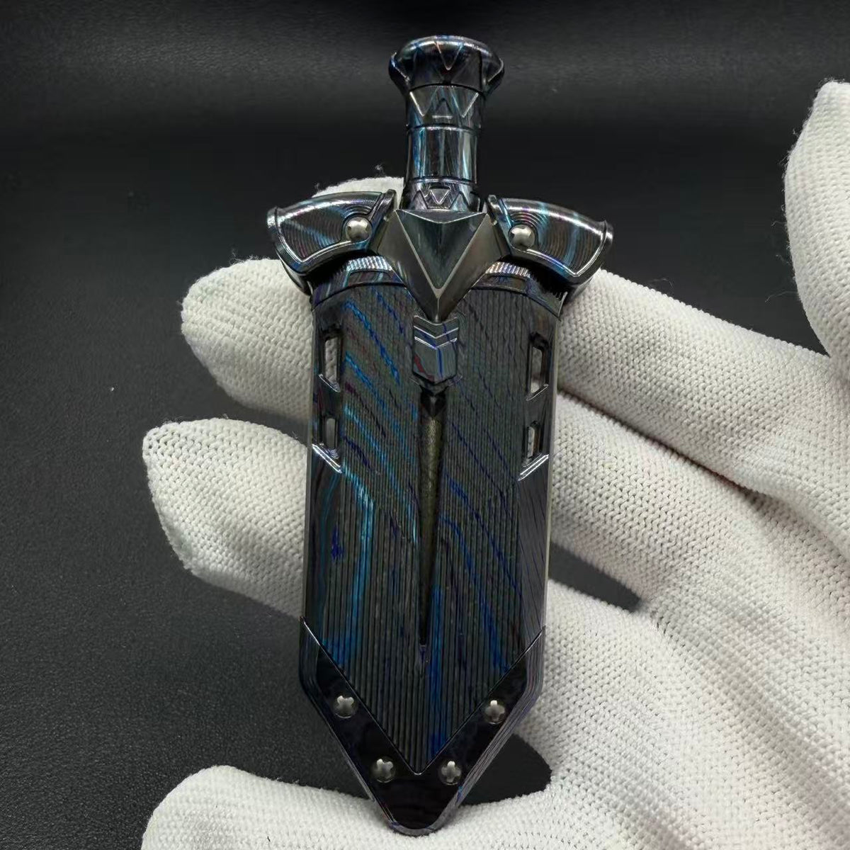 Azure Dragon Lake Sword Zircuti