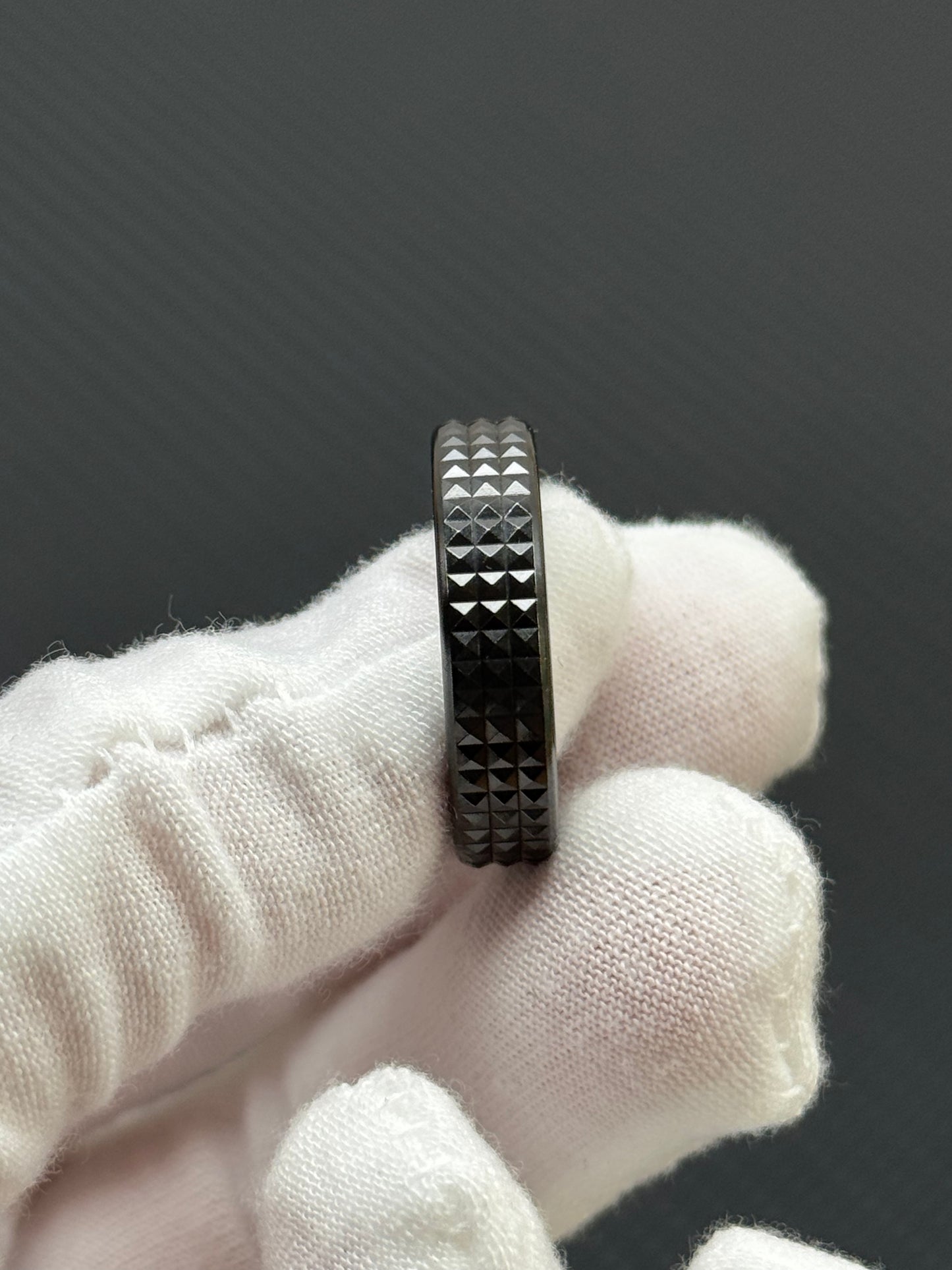 Pig Ratchet Zirconium