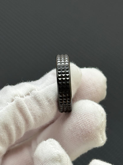 Pig Ratchet Zirconium