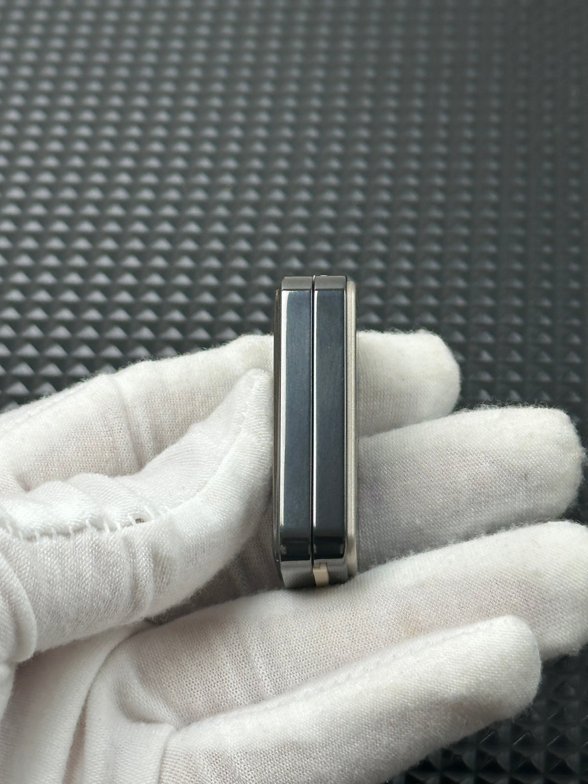 Pursuit Zirconium