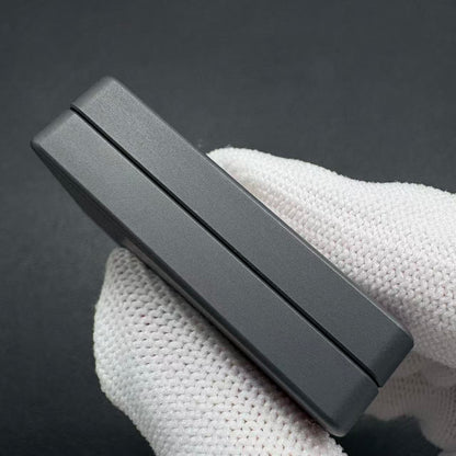 Mute Zirconium