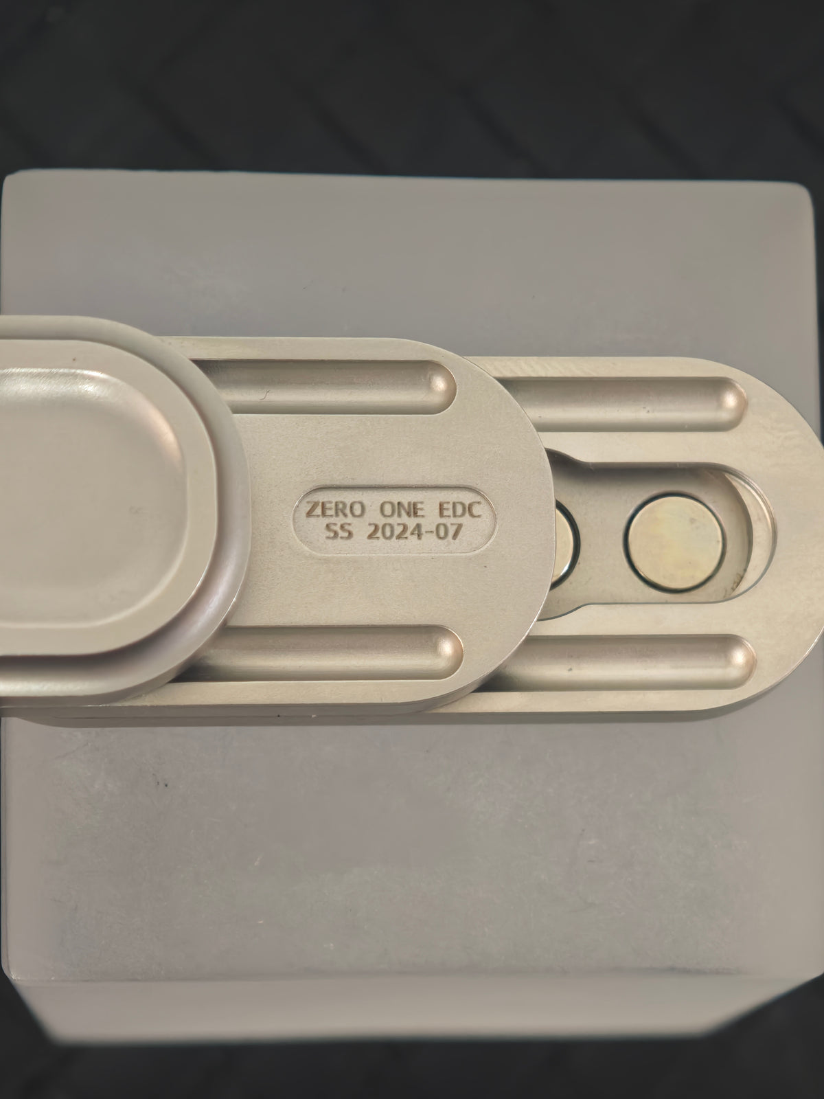 Pea Stainless Steel Stonewashed