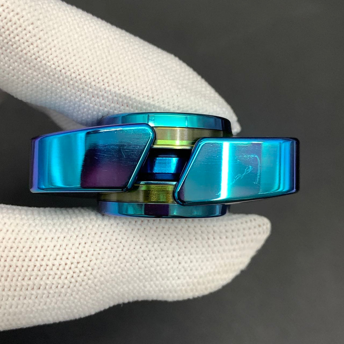 Premium Exquisite Cloud Zirconium Oil Slick