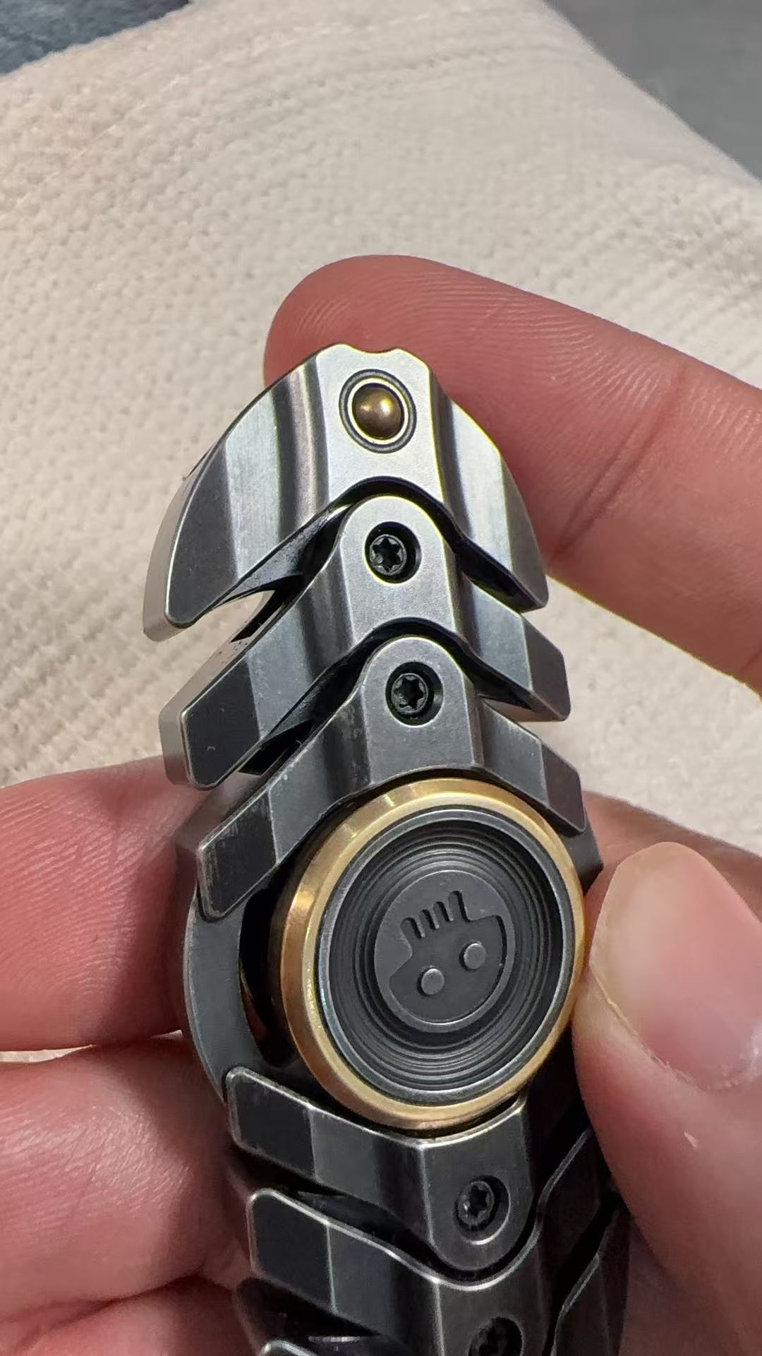Fishbone Stainless Steel