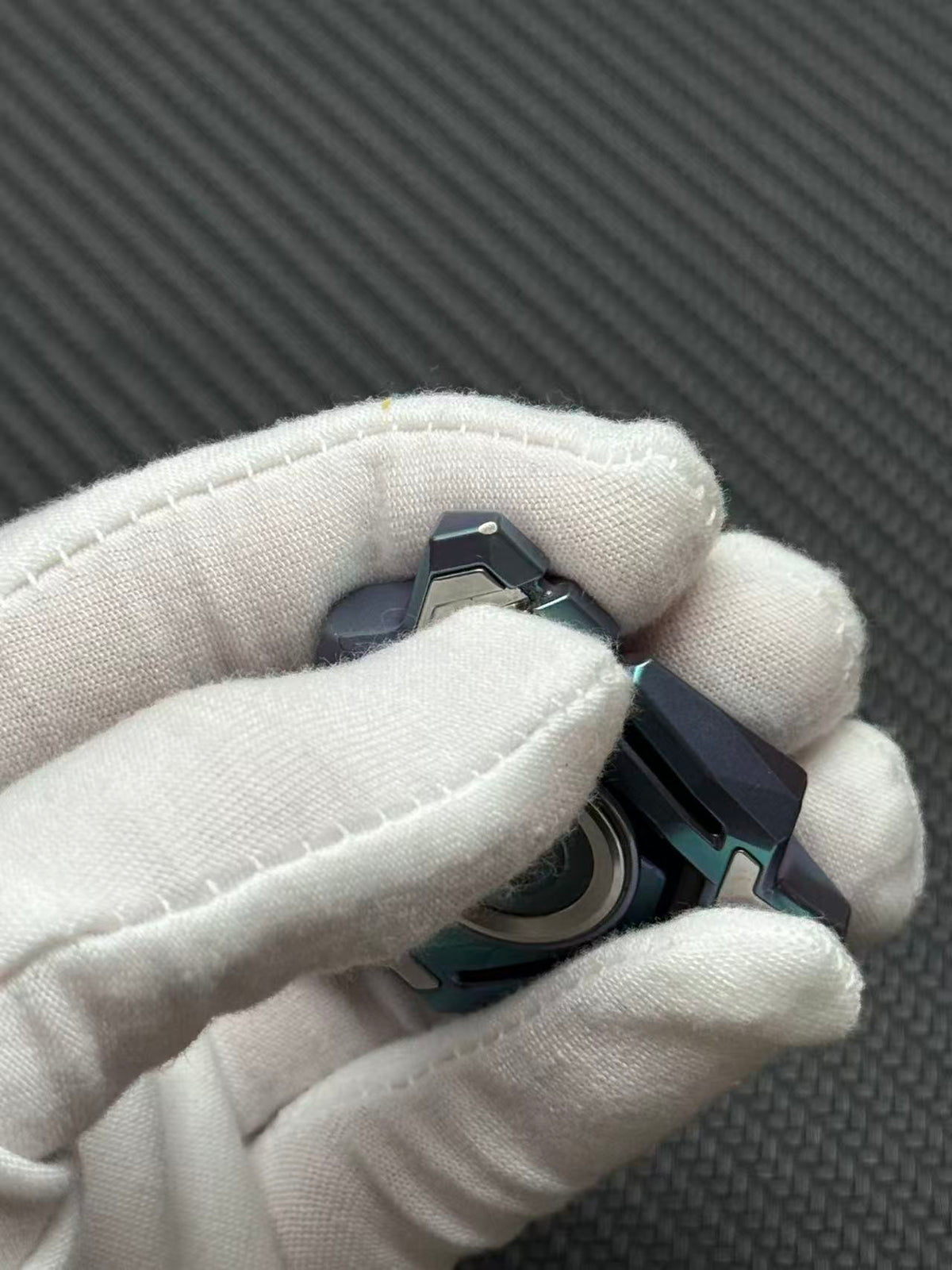 Ouroboros Titanium