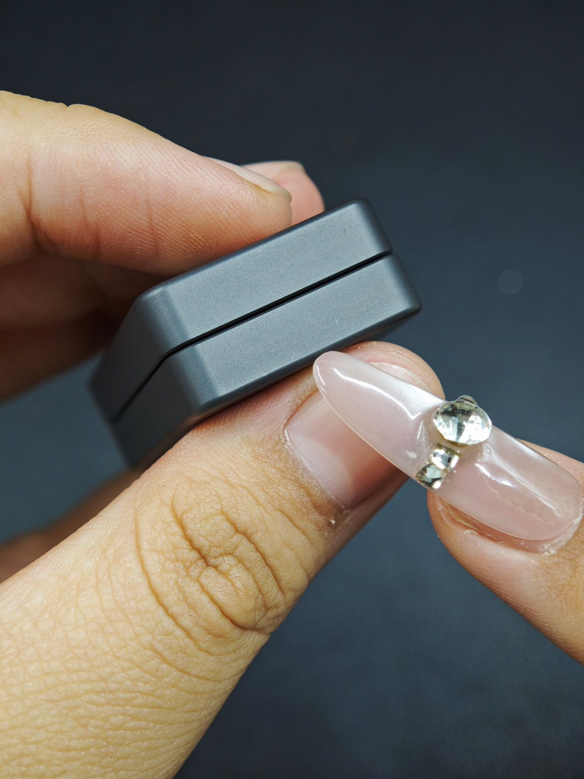 Mute Zirconium